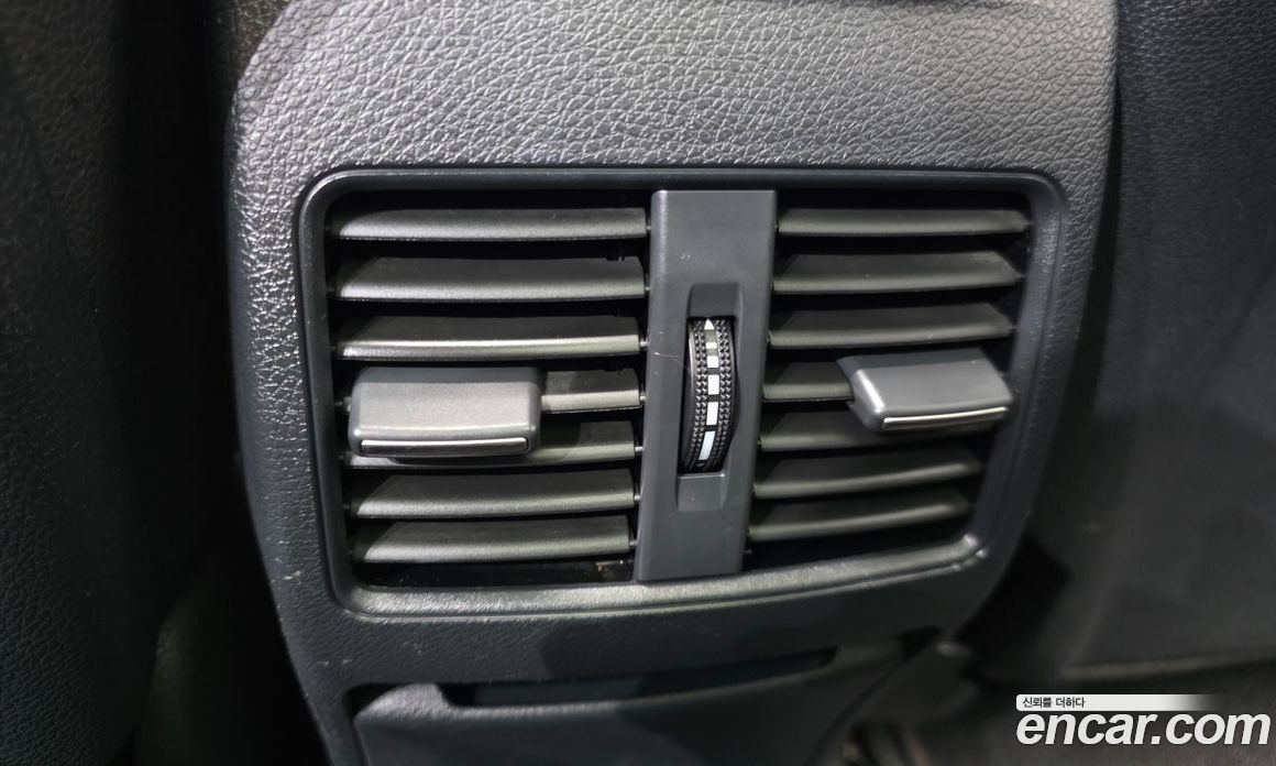 Mercedes-Benz GLA-Class X156 фото 18