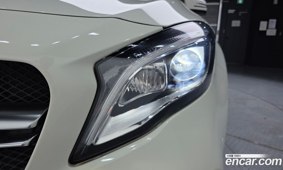Mercedes-Benz GLA-Class X156 фото 22