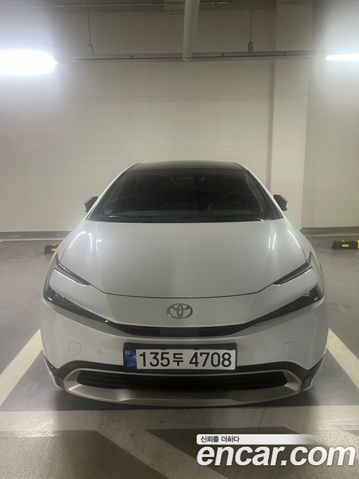 Toyota Prius 5th Gen фото 3