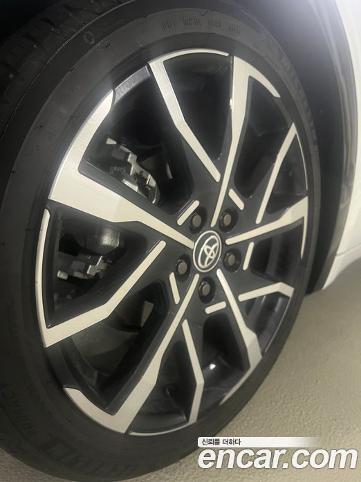 Toyota Prius 5th Gen фото 4