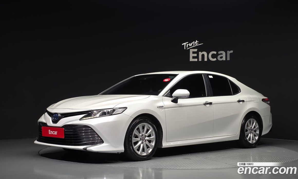 Toyota Camry (XV70)