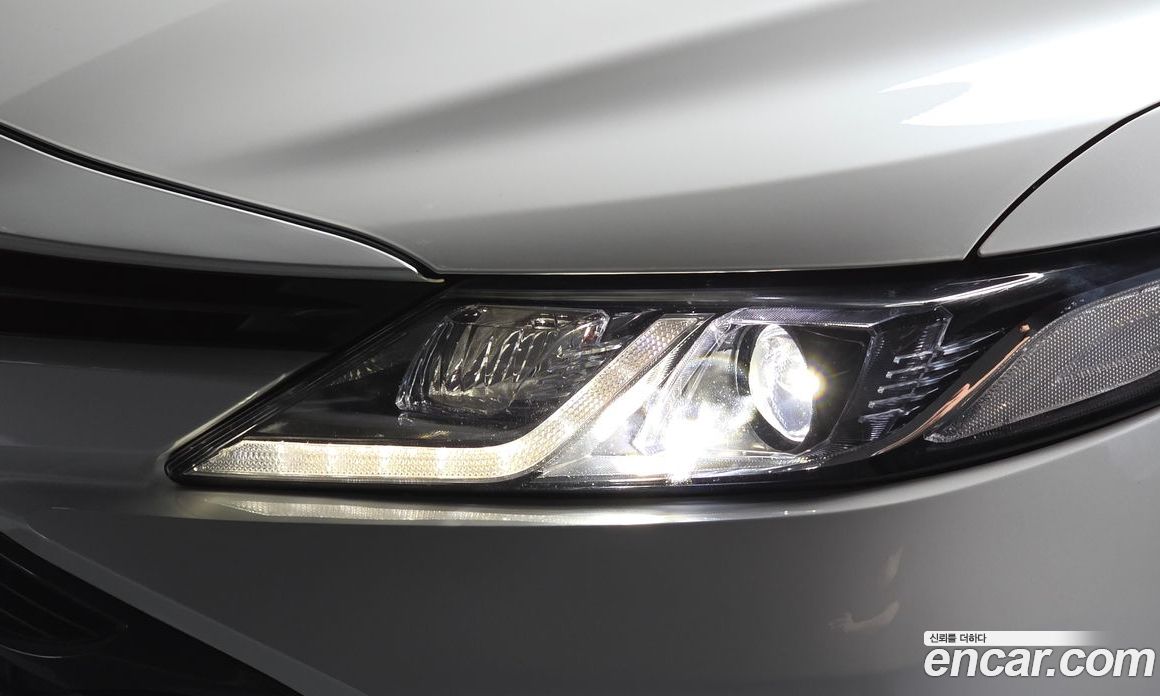 Toyota Camry (XV70) фото 22
