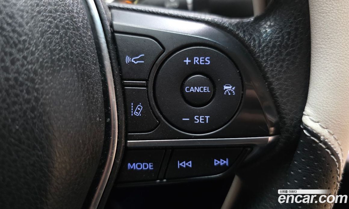 Toyota Camry (XV70) фото 30