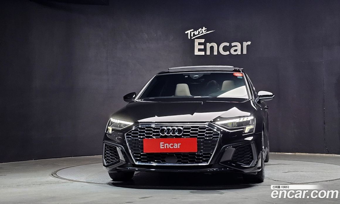 Audi A3 (8Y) фото 3
