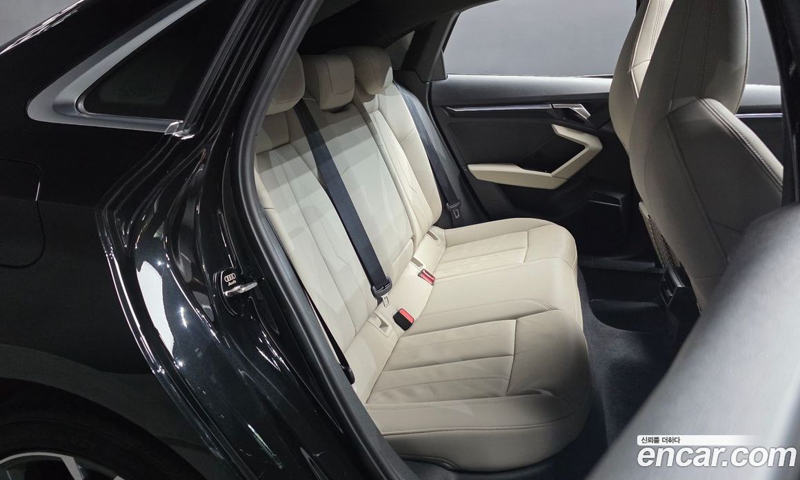 Audi A3 (8Y) фото 11