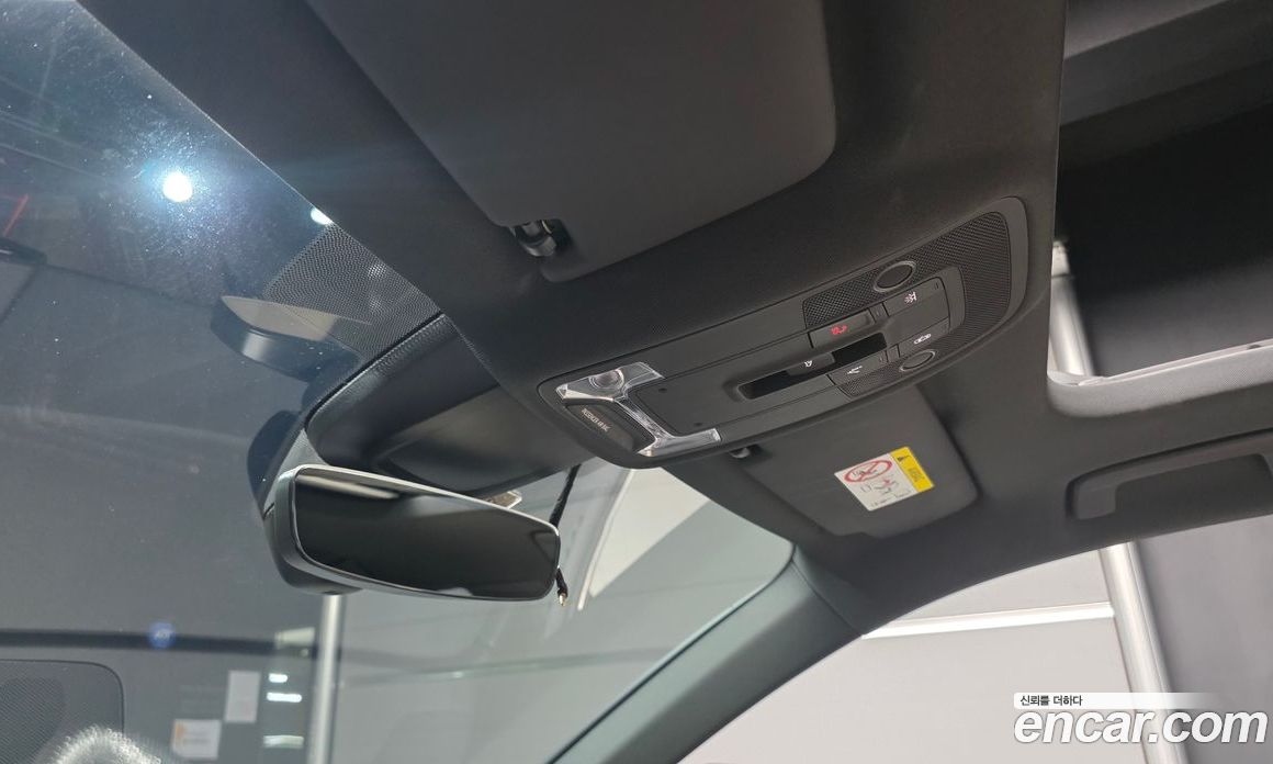 Audi A3 (8Y) фото 27