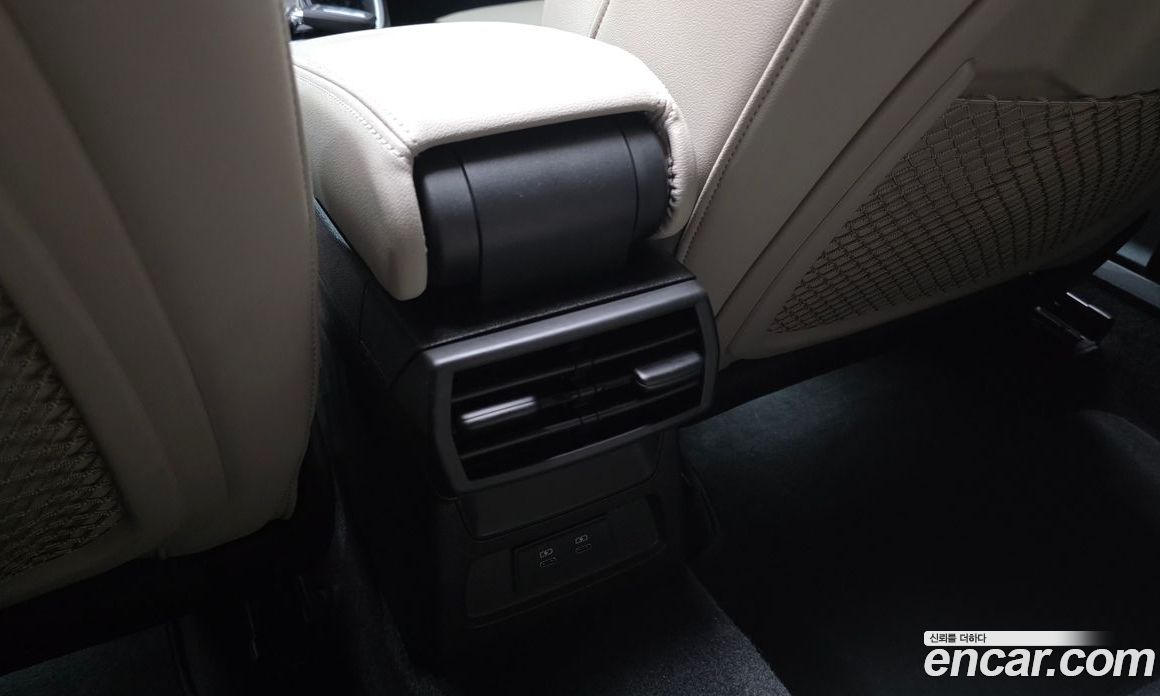 Audi A3 (8Y) фото 28