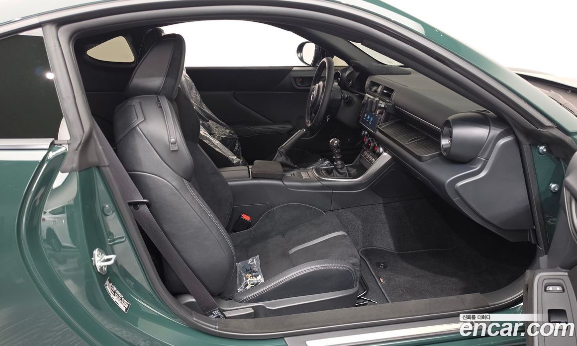Toyota GR86 фото 26