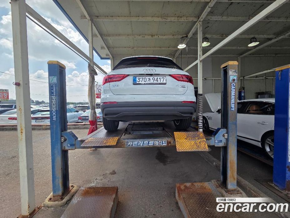 Audi Q3 (F3) фото 2