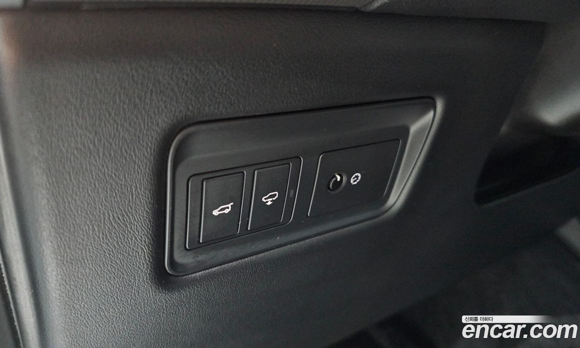 Land Rover Range Rover Sport 2nd Gen фото 17