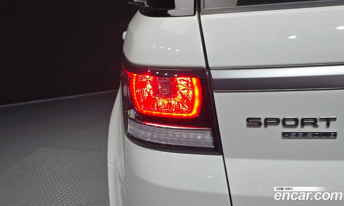 Land Rover Range Rover Sport 2nd Gen фото 23