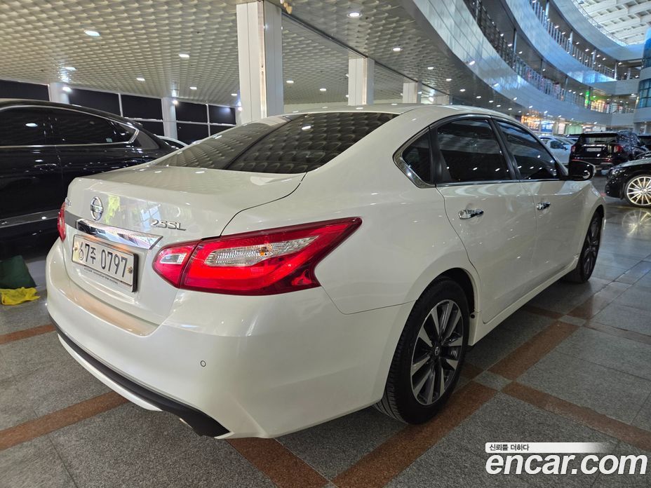 Nissan Altima (L33) 5th Gen фото 2