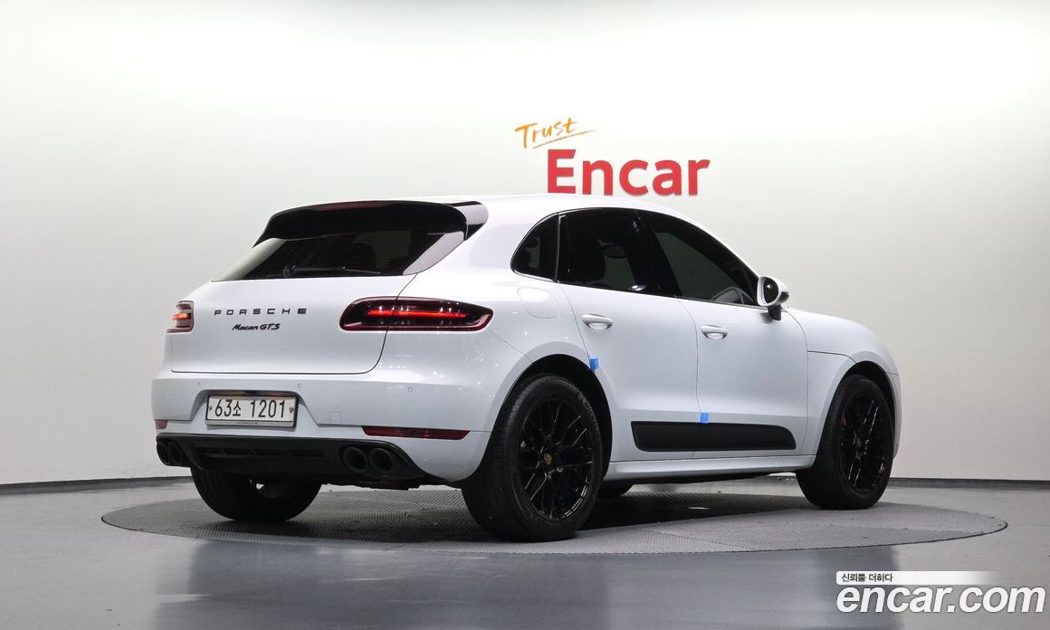 Porsche Macan фото 2