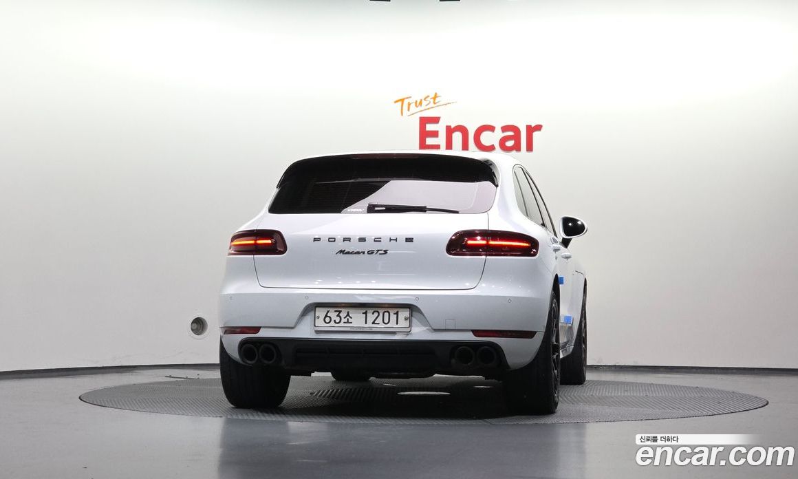 Porsche Macan фото 4