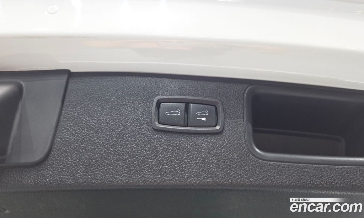 Porsche Macan фото 30