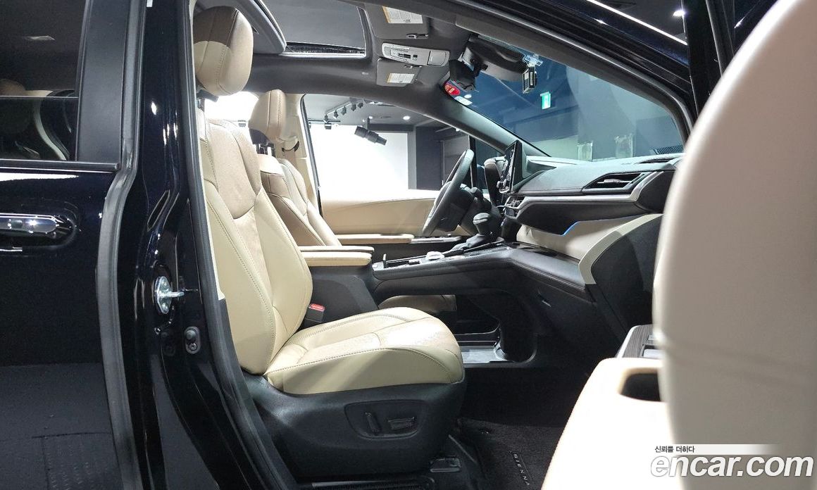 Toyota Sienna 4th Gen фото 26