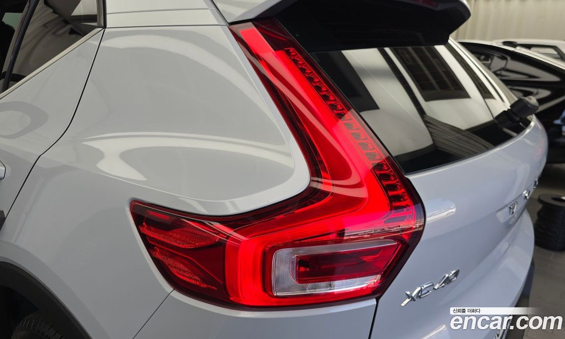 Volvo XC40 фото 23