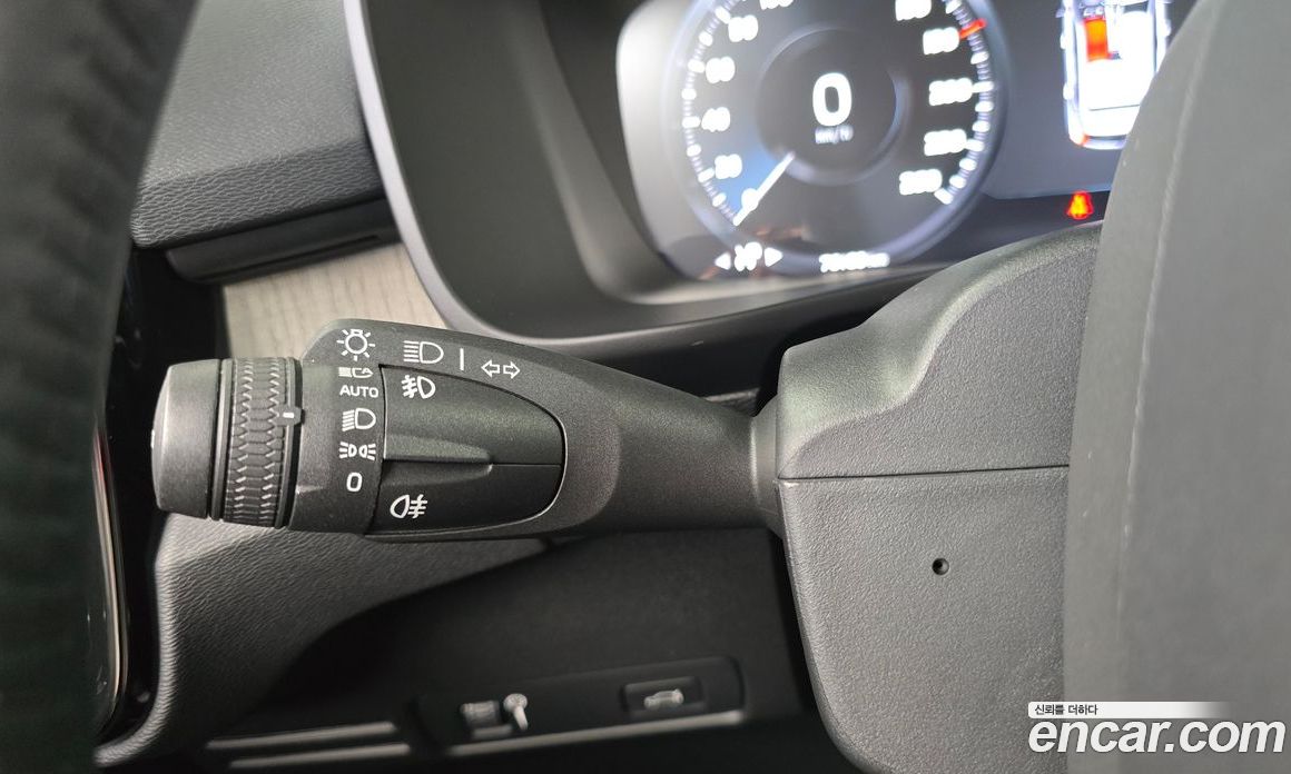Volvo XC40 фото 28