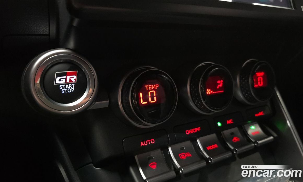 Toyota GR86 фото 16