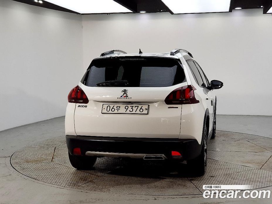 Peugeot 2008 1st Gen фото 3