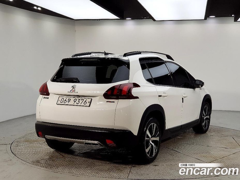 Peugeot 2008 1st Gen фото 4