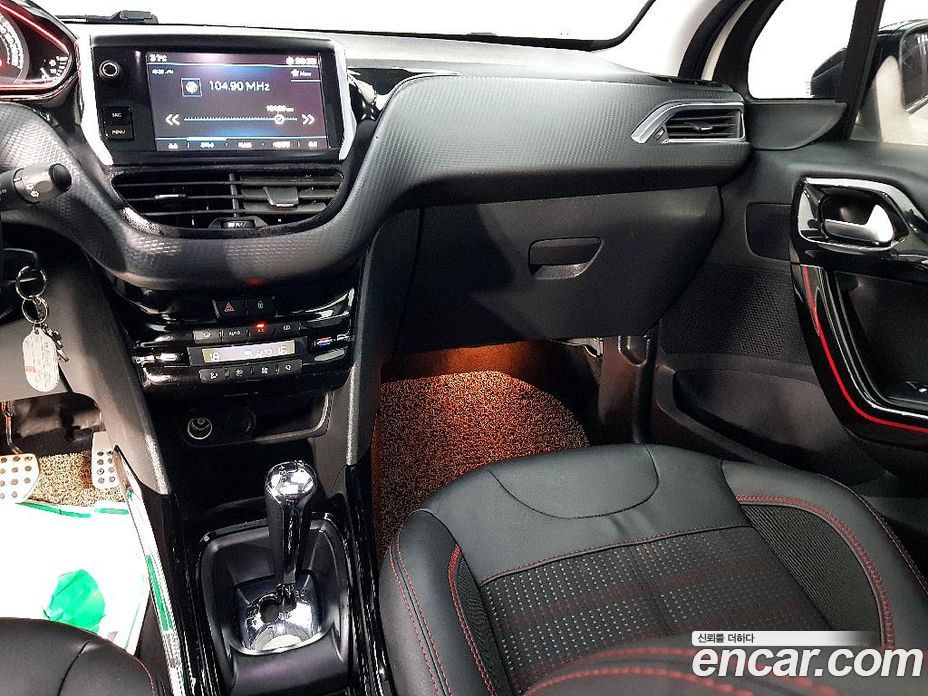 Peugeot 2008 1st Gen фото 10