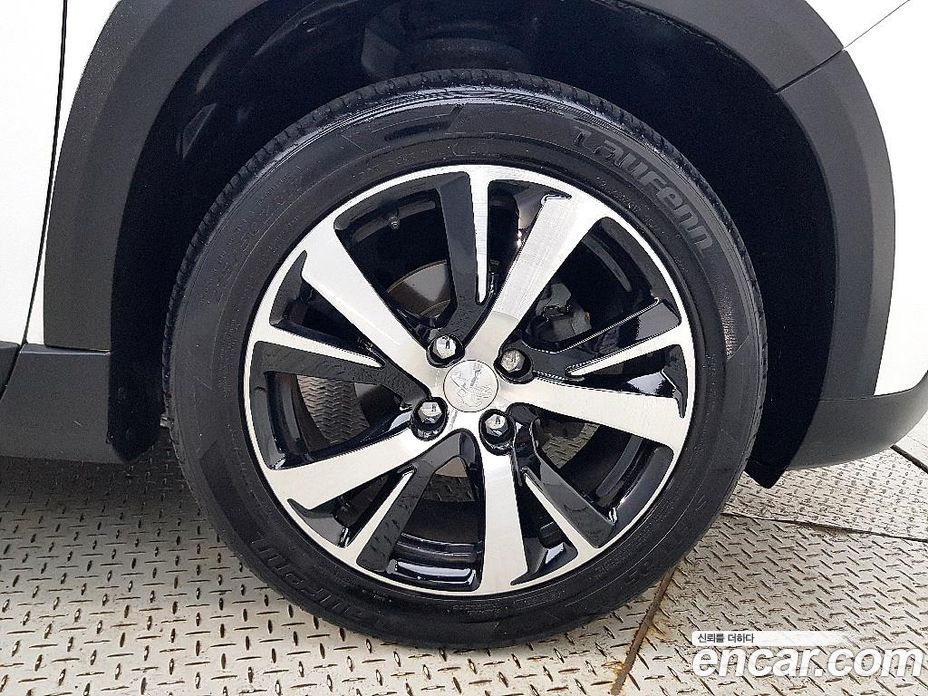Peugeot 2008 1st Gen фото 20