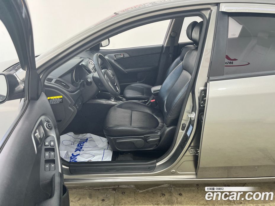 Kia Forte фото 9