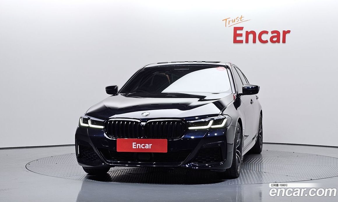 BMW 5-Series (G30) фото 3