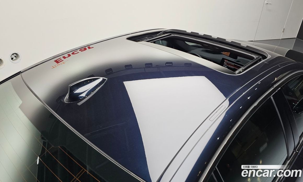 BMW 5-Series (G30) фото 34