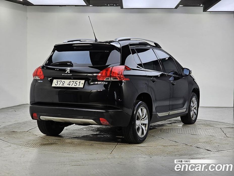 Peugeot 2008 1st Gen фото 4