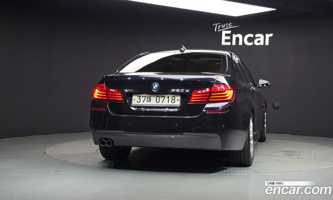 BMW 5-Series (F10) фото 4