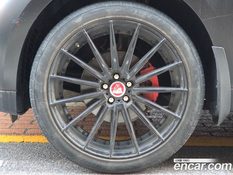 Jaguar F-PACE фото 7