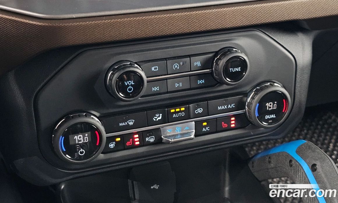 Ford Bronco 6th Gen фото 19