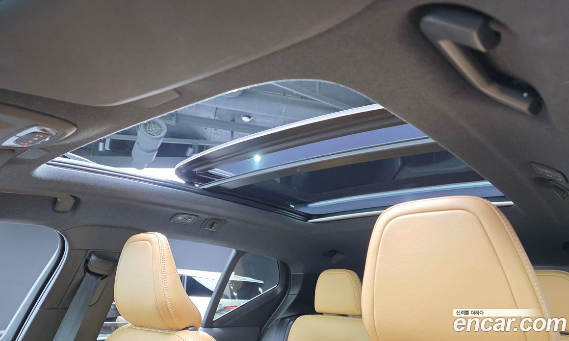 Volvo XC40 фото 17