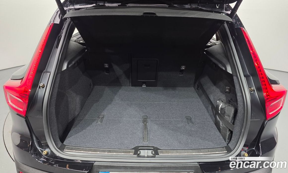 Volvo XC40 фото 19