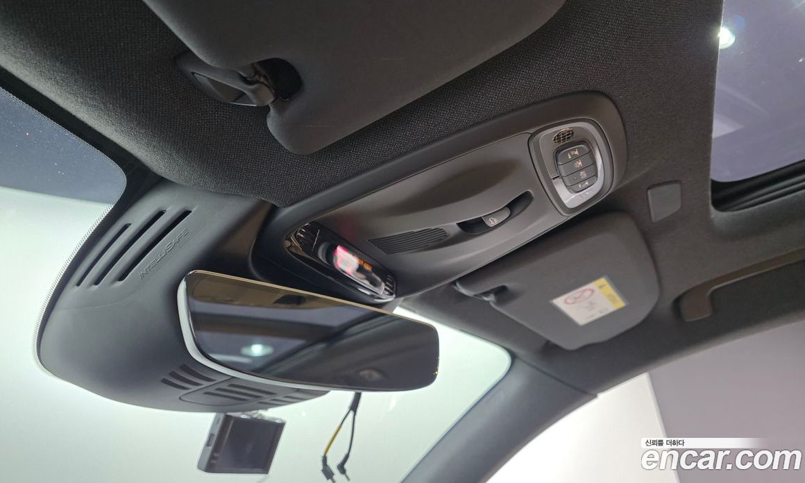 Volvo XC40 фото 27