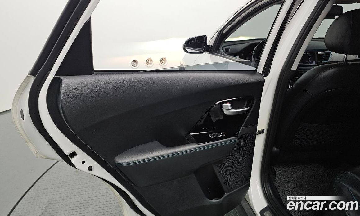 Kia Niro EV фото 25