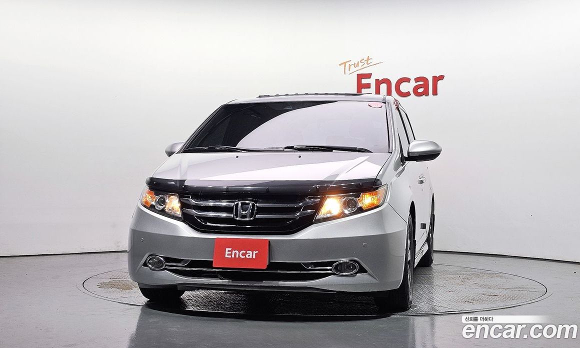 Honda Odyssey фото 3