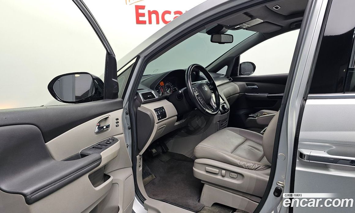 Honda Odyssey фото 10