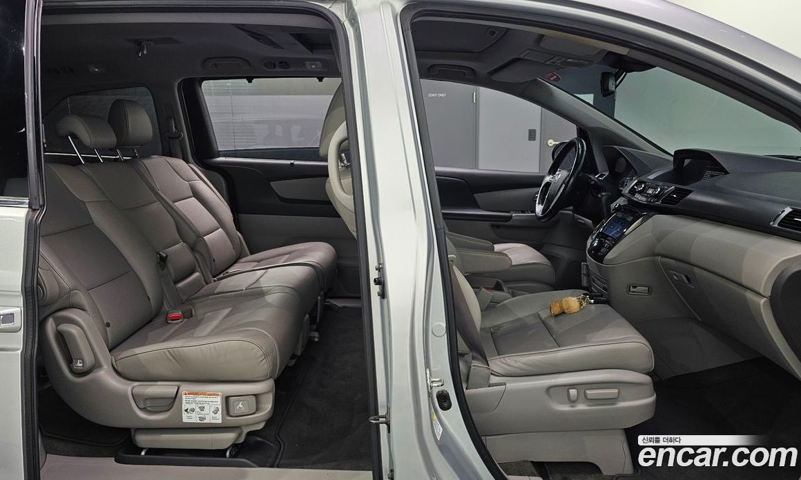Honda Odyssey фото 12
