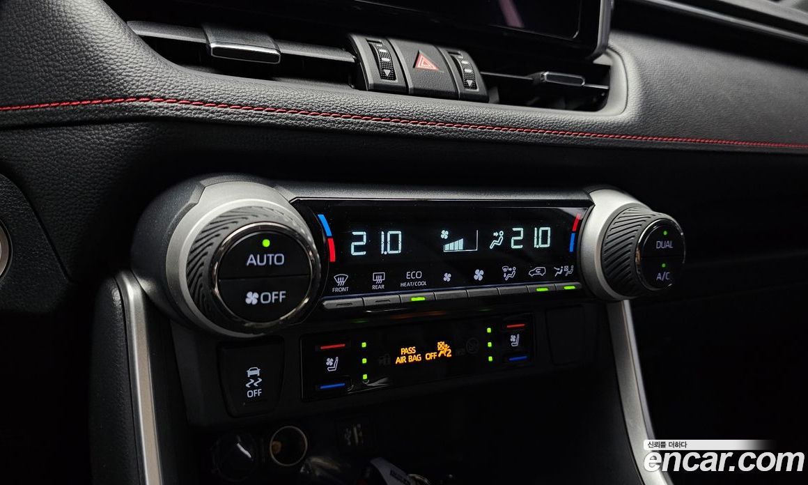 Toyota RAV4 5th Gen фото 32