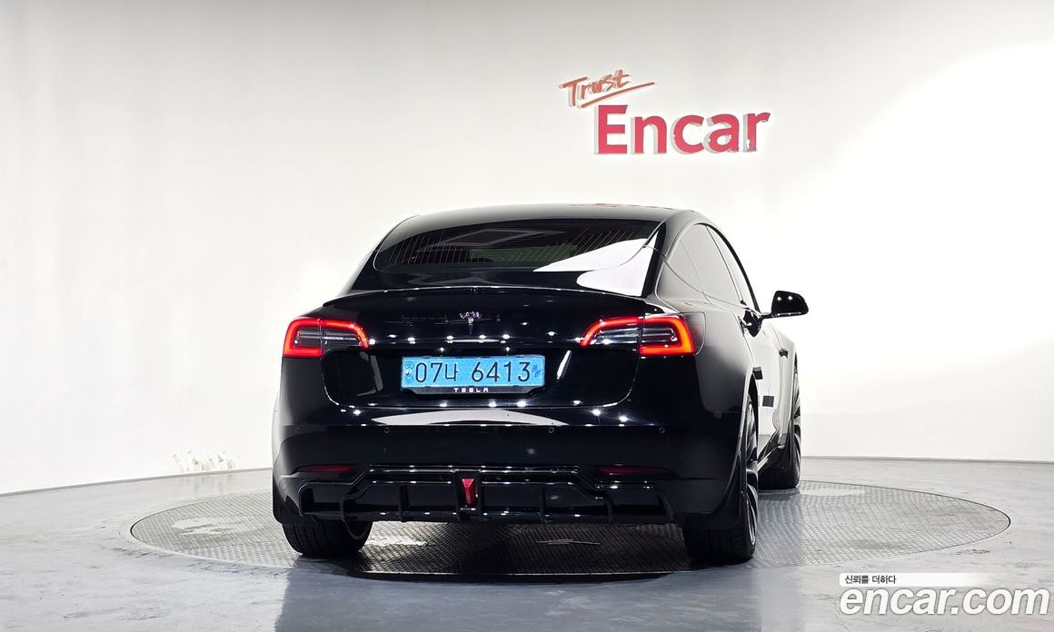 Tesla Model 3 фото 4