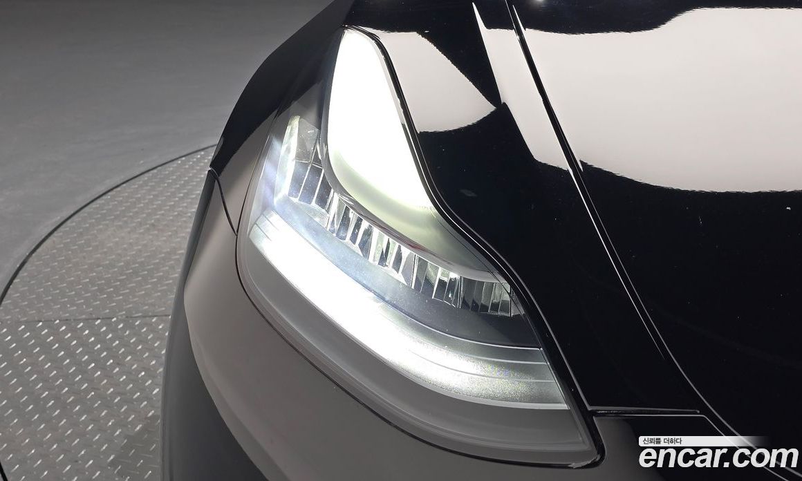 Tesla Model 3 фото 22