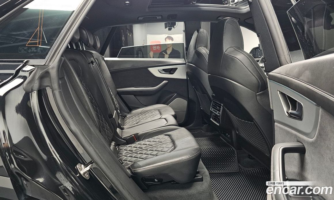 Audi Q8 (4M) фото 10