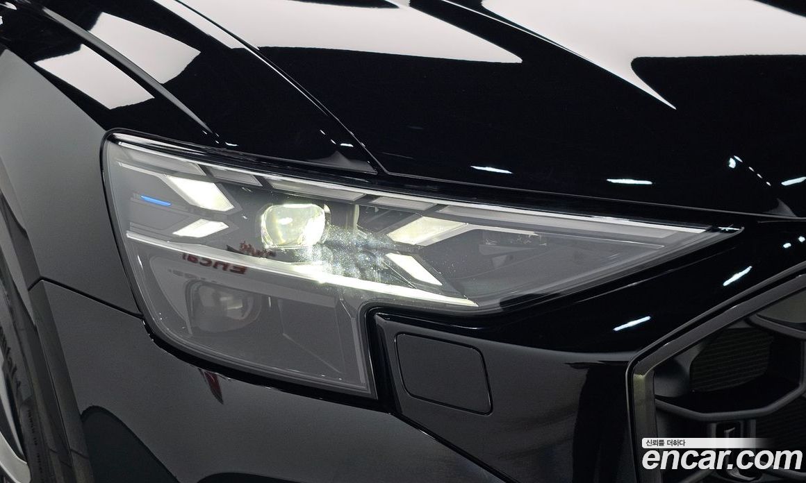 Audi Q8 (4M) фото 22