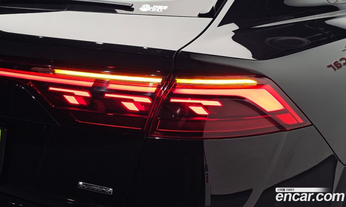 Audi Q8 (4M) фото 23