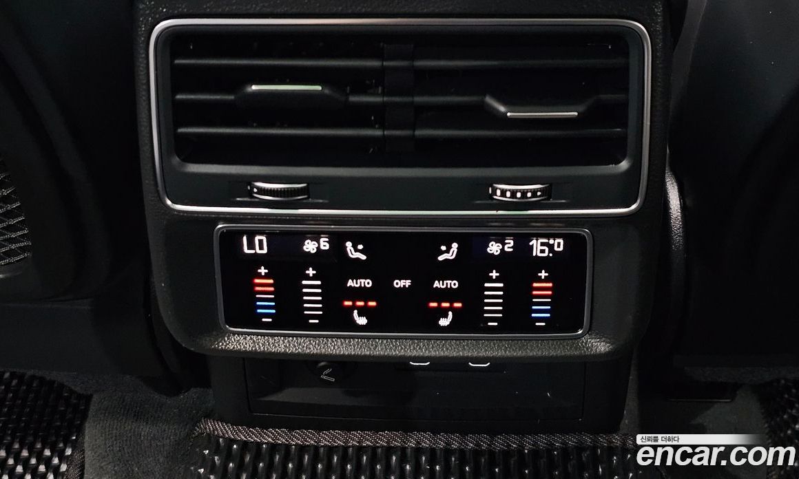 Audi Q8 (4M) фото 31