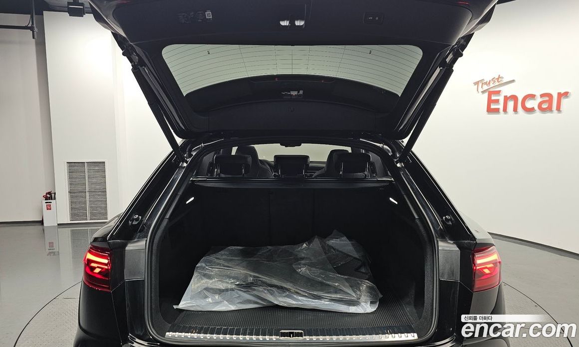 Audi Q8 (4M) фото 37