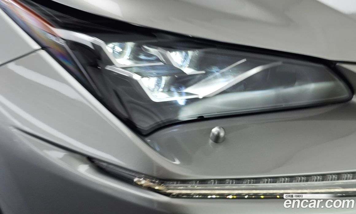 Lexus NX300h фото 22